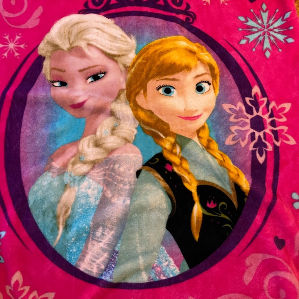 Frozen Pink Fleece Blanket with Elsa and Anna